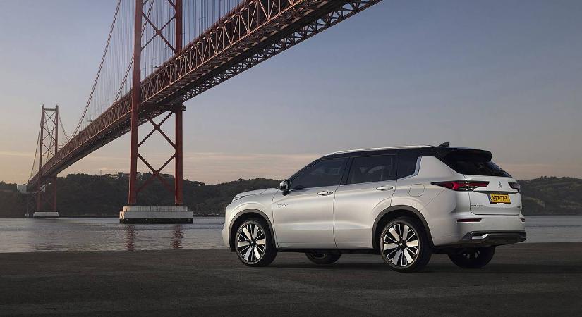 USA: a Mitsubishi is csak a kikötőig viszi az autóit