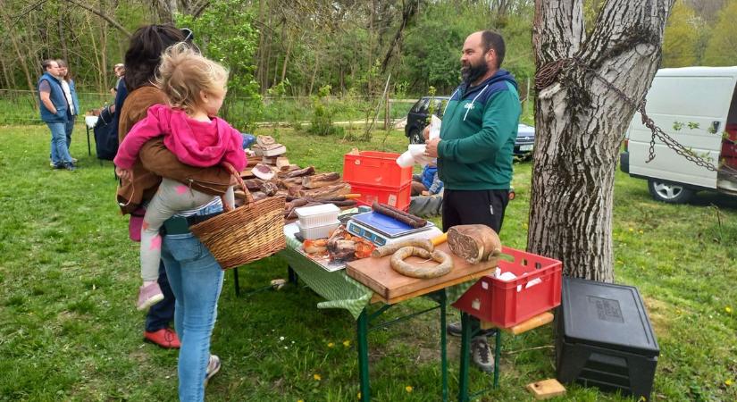 Ez nem vadromantika, ez kőkemény meló, de azért irigyeljük a bátorságukat