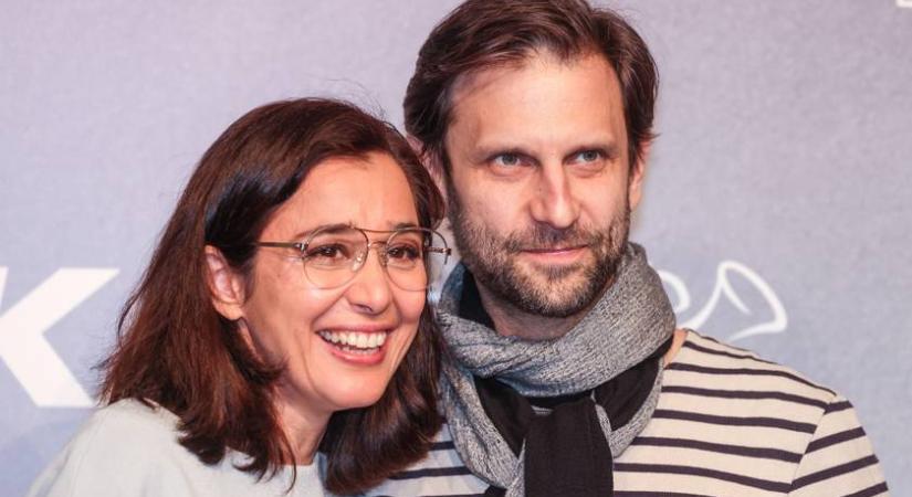 Gryllus Dorka és Simon Kornél fiai ritka címlapon: egyik helyesebb, mint a másik