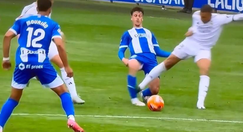 Nem semmi, hány meccsre tiltották el a kiállított Kylian Mbappét