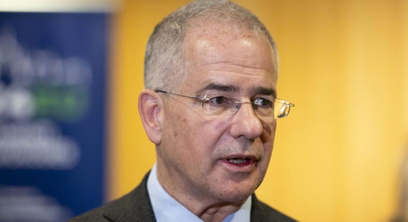 Kósa hülyeségnek titulálta és leszavazta a Pride-os pénzbüntetés további szigorítását