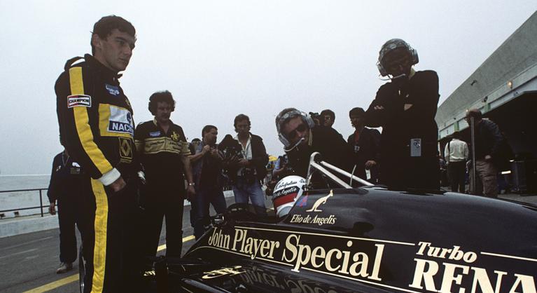 Ayrton Senna 40 évvel ezelőtti sikere előtt tiszteleg a portugál futballcsapat