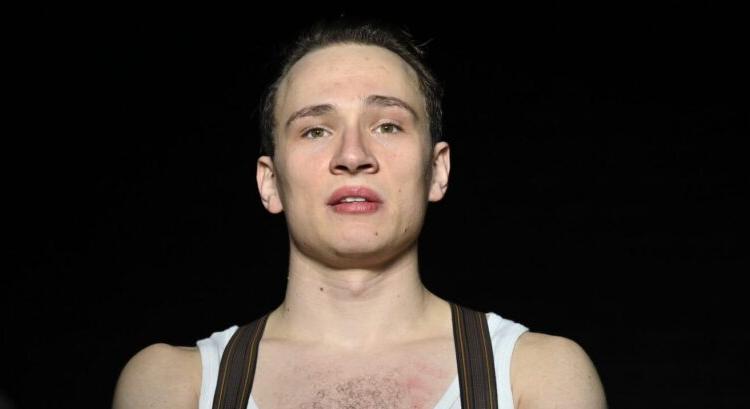 152 lépés Auschwitz felé – Monodráma Karácsony Gergellyel a Karinthy Színházban