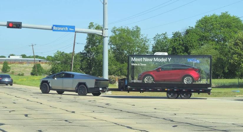 Cybertruckokkal hurcolják az üvegkalitkába zárt Teslákat Texasban