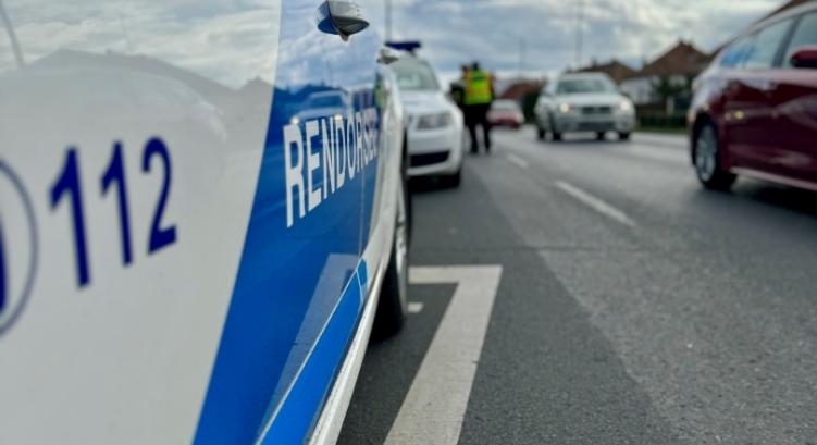 Videón az Alsónémediben történt rendőrbaleset