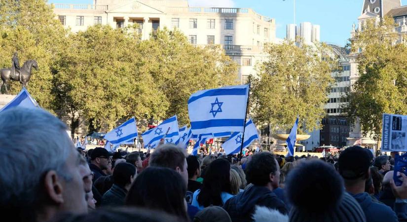 630 000 izraeli él Izraelen kívül