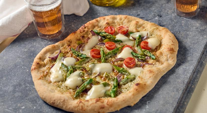 Spárgás pizza