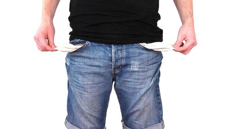 Feketelista infó: 517 ezerre nőtt a bankoknak hosszasan tartozók száma
