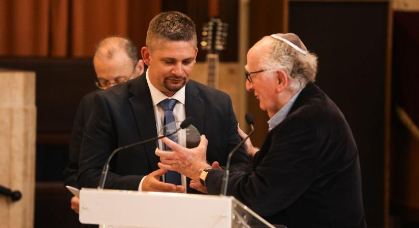 Holokauszt emléknapja - Díjátadó és történelemóra a győri zsinagógában - fotók