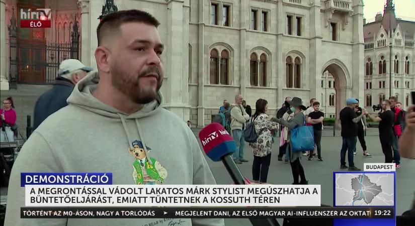 Kendőzetlen véleményt mondott Ábrahám Róbert Lakatos Márkról és Alföldi Róbertről is a Hír TV riporterének  videó