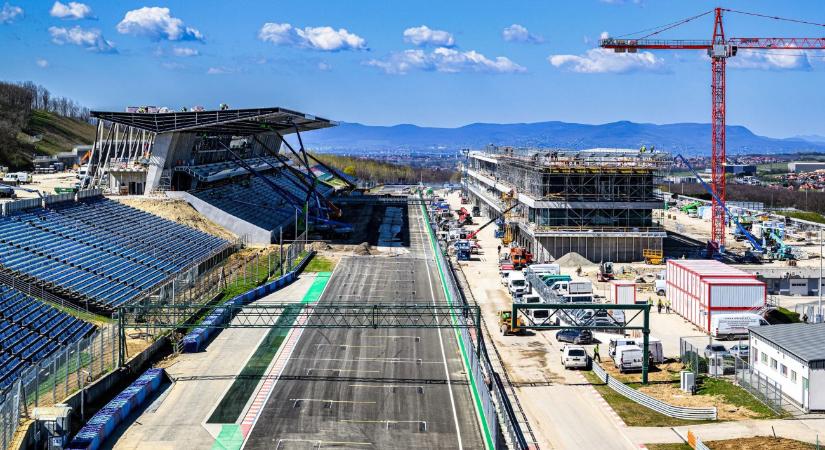 Gőzerővel folyik a Hungaroring átalakítása, már a nézőteret alakítják - képek