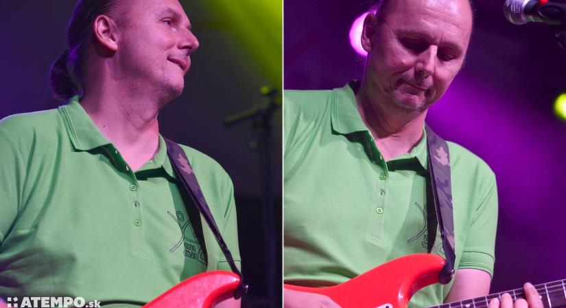 60 éves Bodnár Tibor, a Ladánybene 27 gitárosa, zenekarvezetője
