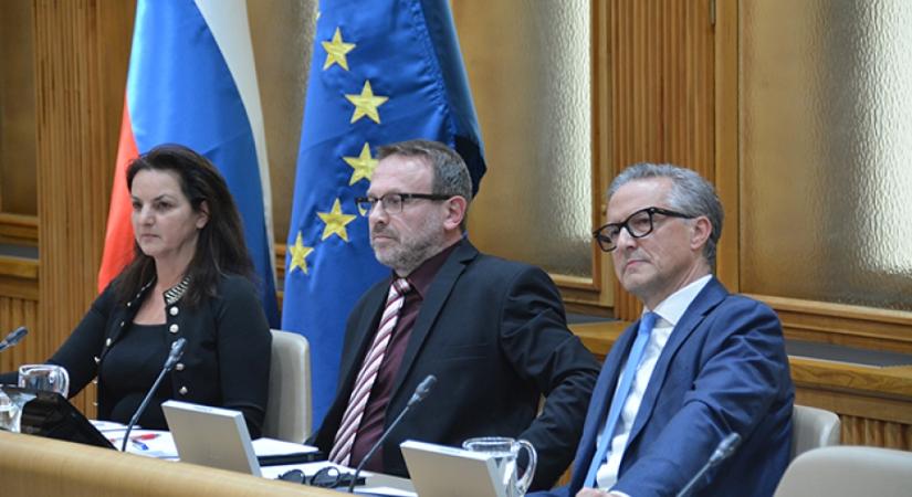 Nemzetiségi Bizottság: a pénzügyi autonómiáról
