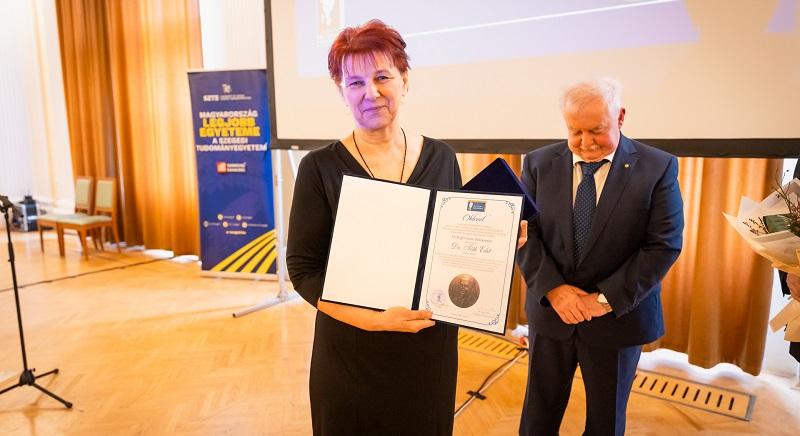 Dr. Tóth Edit gyermekgyógyász főorvos kapta a Dr. Bugyi István Emlékérmet