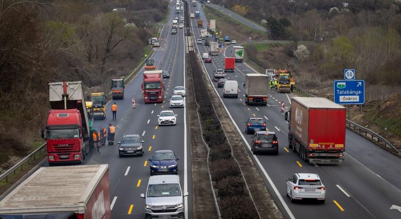 Autósok, figyelem! Új forgalmi rendet alakítottak ki az M1-esen