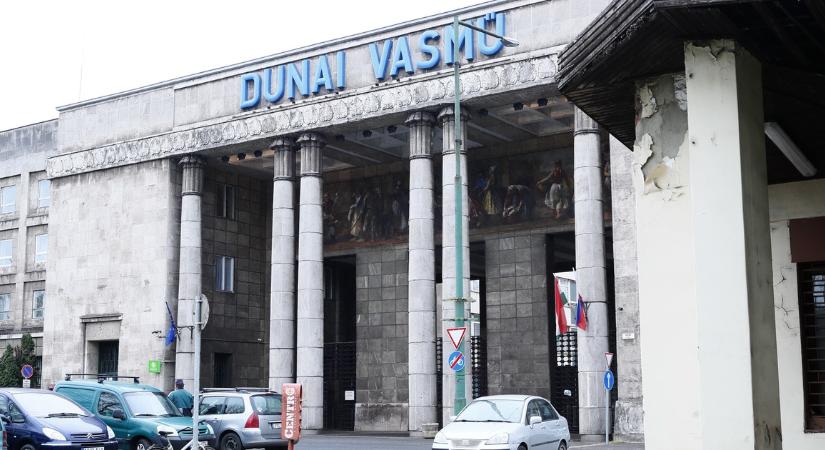 Széchenyi István ötlete volt a Sztálin nevét viselő vasmű, amit a kormány sem tudott megmenteni és ahonnan most mindenkit kirúgnának