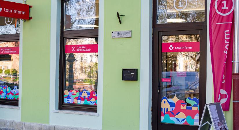 Újra az Erzsébet téren a Tourinform Iroda