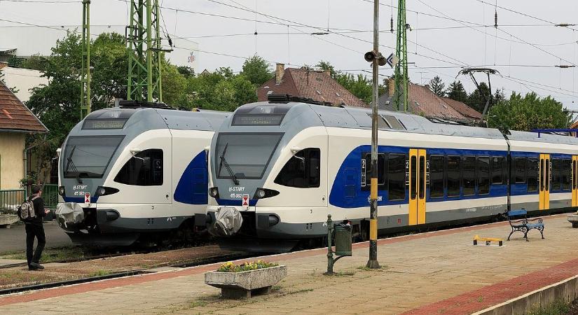 Borul a közlekedés az ünnepi időszakban, változtat a Volán és a MÁV is