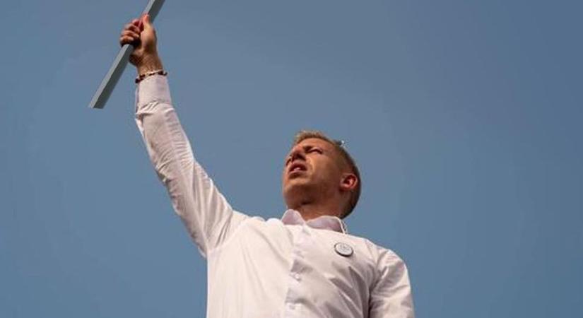 Többször is megfenyegették a riportert