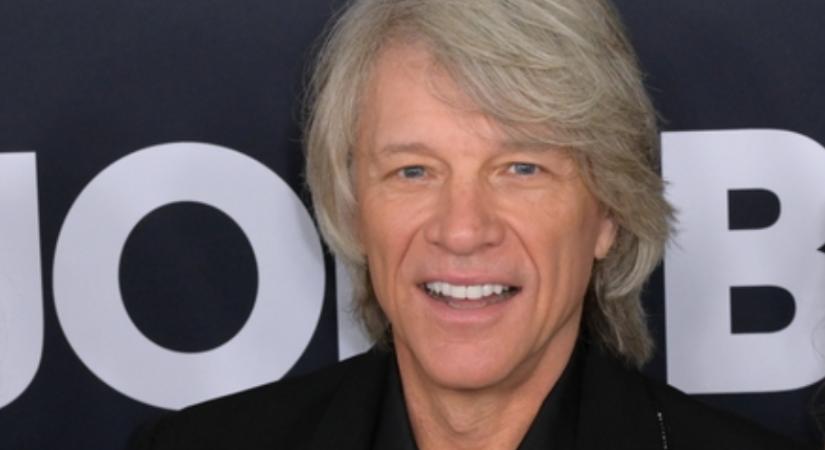 Lambériát a nappaliba? Bon Jovi megmutatja, hogyan lesz stílusos