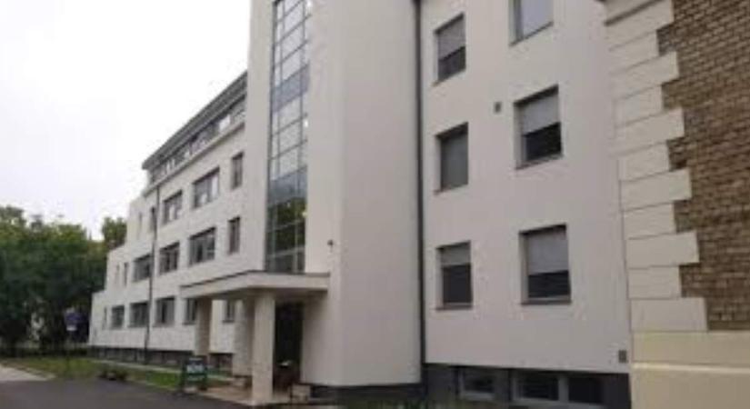 Új osztállyal bővült a pécsi ortopédiai klinika