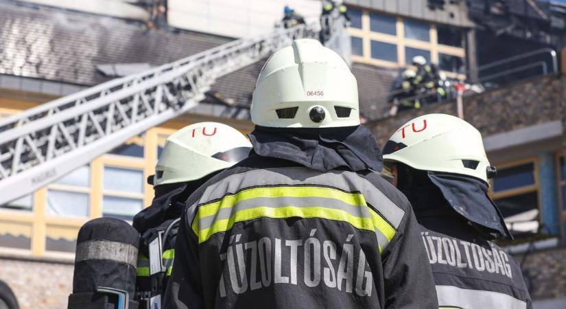 Bejelentés a tiszaújvárosi fürdőtől: megnyitják az egyik medencét, de nem mindenkinek