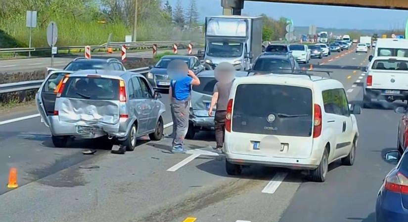 Baleset okoz fennakadást az M3-as autópályán, egyelőre áll a forgalom!