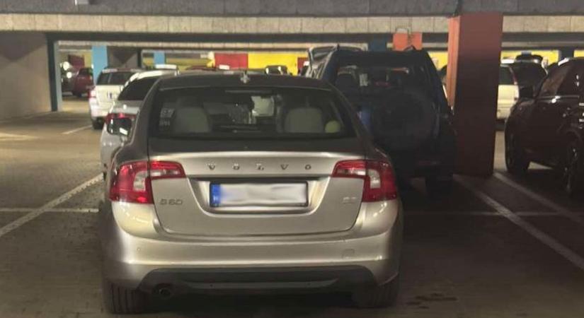 Újabb „mesteri parkolás” borzolja a kedélyeket a Malomparkban