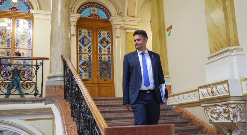 Mártély polgármesterének elege lett a mocskolódásból, beolvasott Márki-Zay Péternek