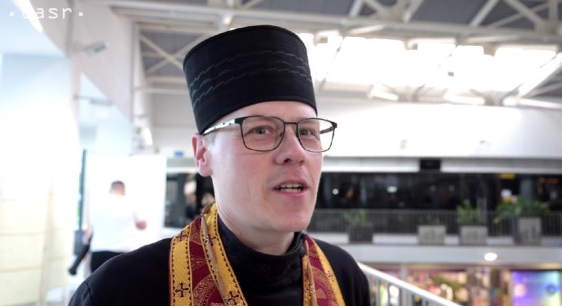 Gyóntatás a pozsonyi és kassai pályaudvarokon