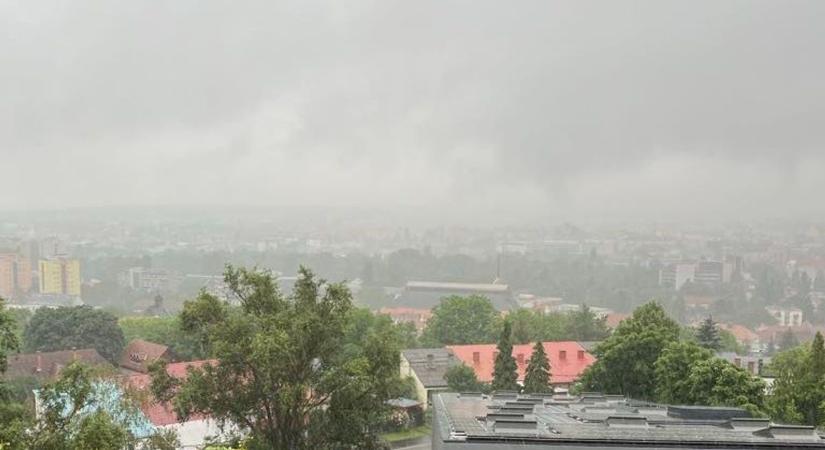 Nem lesz olyan szép hosszú hétvégénk, mint reméltük? Riasztás adott ki a HungaroMet Heves vármegyére is