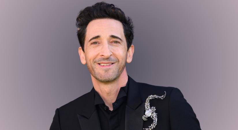 Szem nem marad szárazon: menhelyről fogadott örökbe kutyát Adrien Brody, magyar nevet kapott a tündéri háziállat
