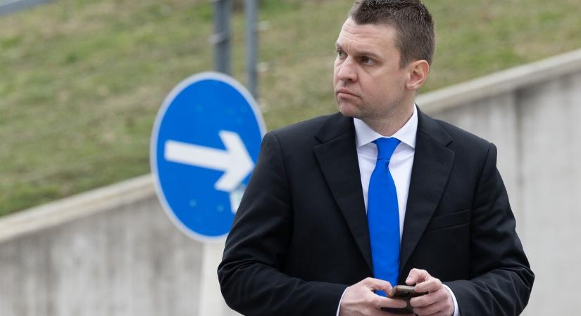 "Már nagypénteken sem bírsz magaddal, Kicsi?!" - Menczer Tamás reagált Magyar Péter vadnyugati kihívására