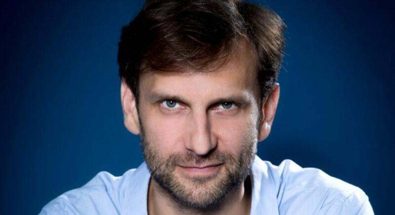 „Ez a szakma nagyon szeretetteli, megbocsátó és befogadó tud lenni” – Interjú Simon Kornéllal