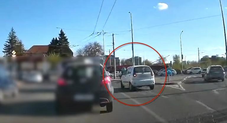 Fehér Chevrolet tartja rettegésben a budapesti utakat