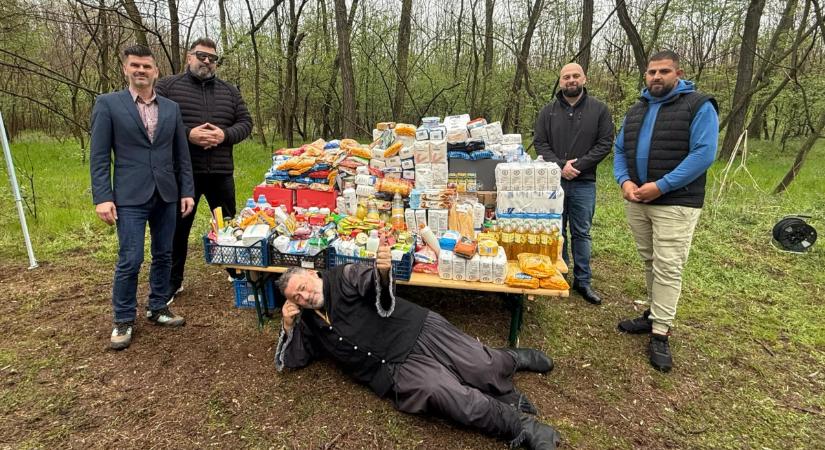 Adományhegyet gyűjtöttek a nyíradonyi rászorulóknak