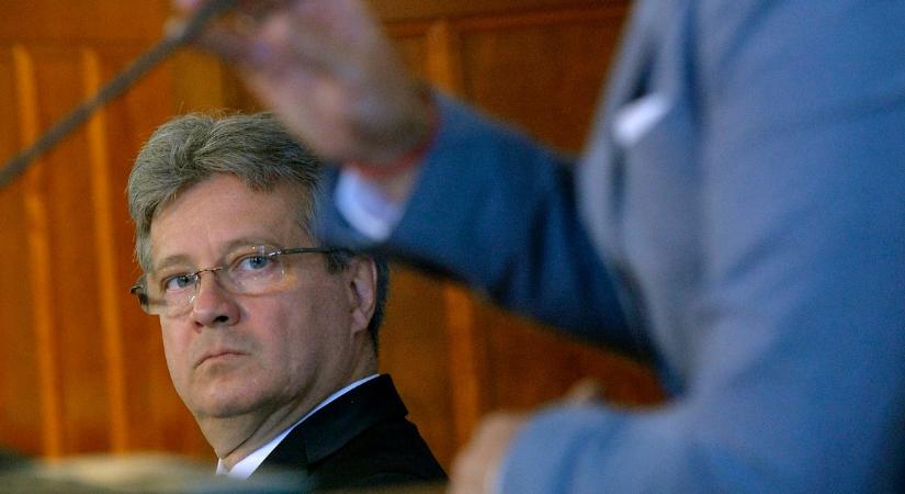 Meghosszabbították a korrupcióval vádolt Suha György letartóztatását