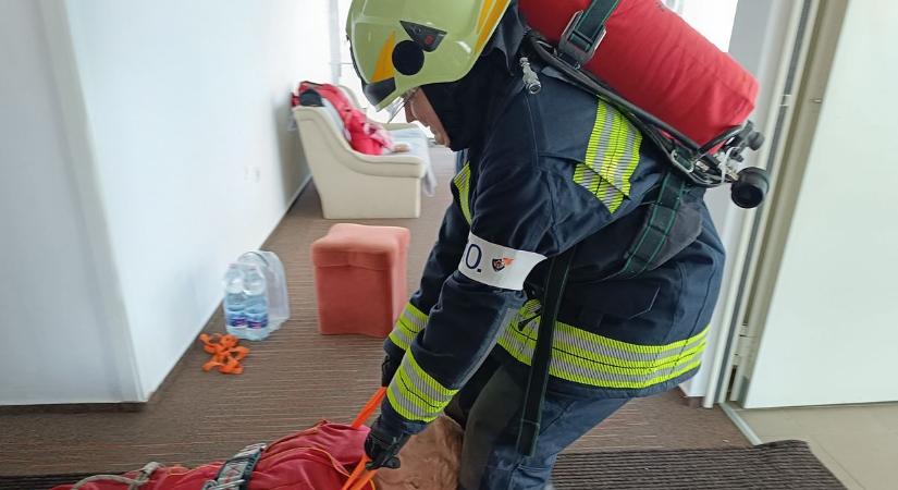 Durva erőpróba várt a tűzoltókra, rohantak, ahogy csak bírtak