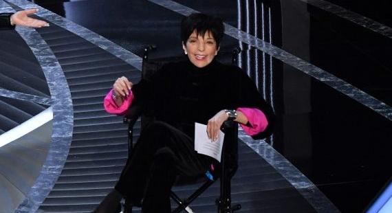 Évek óta először lépett színpadra Liza Minnelli, RuPaul drag queen-tehetségkutatójában tűnt fel