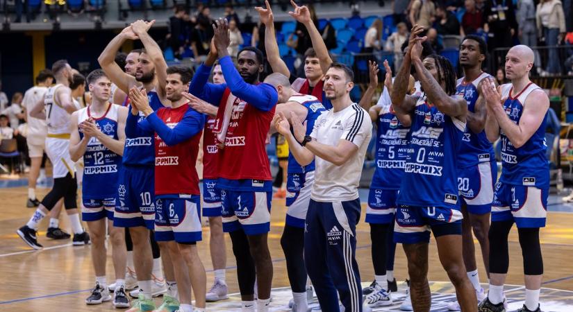 A sötét évek után Paks újra playoff-lázban ég