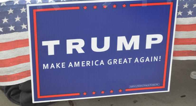 Mindenki ráfizet Trump őrült vámjaira: brutális inflációt is hozhat a kakaskodás?