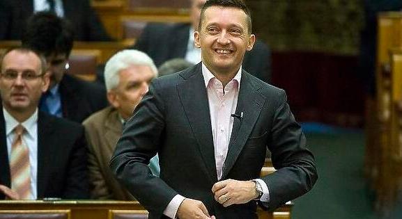 Van még egy csavar Rogán Antal szankciós listájának ügyében