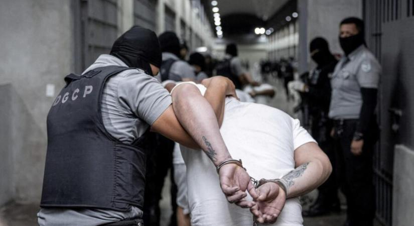 USA: A legfelsőbb bíróság ideiglenesen leállította a venezuelaiak kitoloncolását