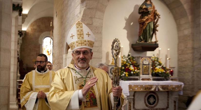 Jeruzsálemi latin pátriárka: téves az emberiség válasza a mai válságokra