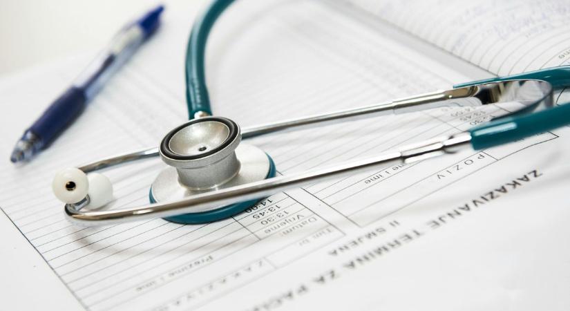 Rossz közérzetre panaszkodott, most az intenzív osztályon fekszik a fiatal lány