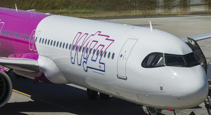 Villám csapott a Wizz Air gépébe, csaknem 24 órája Madridban várakoznak a magyar utasok