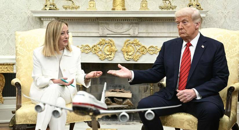 Kínos pillanatok a Trump–Meloni-találkozón: csődöt mondott az olasz miniszterelnök tolmácsa (VIDEÓ)