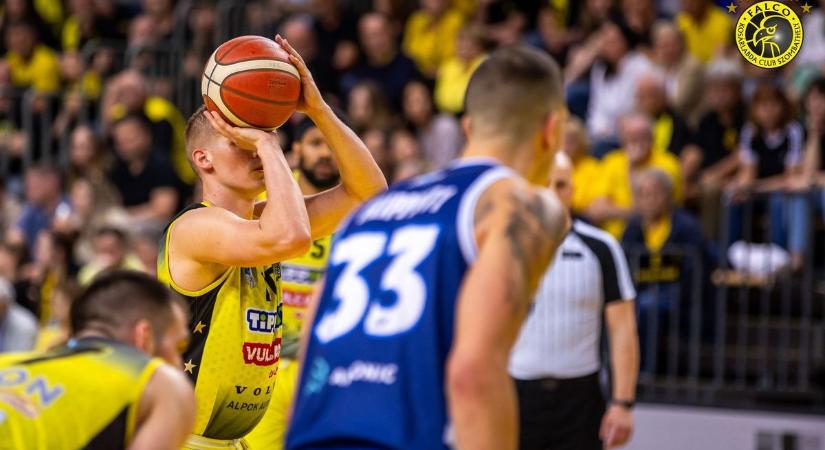 Falco-Alba: közte 25!