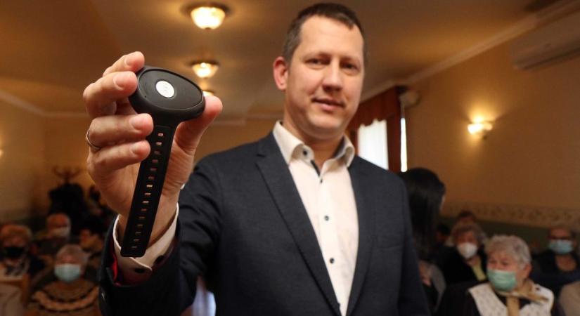 „Ha lett volna egy ilyen készülék a nyakában, és képes megnyomni, lehet, hogy még élne”