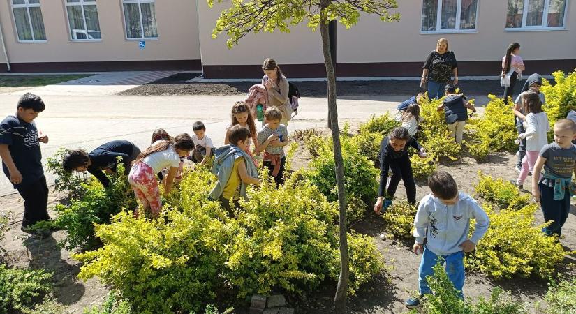 Színes kavalkád és örömteli hangulat Nyíracsádon – így telt az idei tojáskeresés
